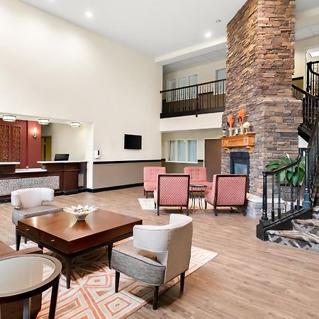 Best Western Palmyra Inn & Suites Εξωτερικό φωτογραφία