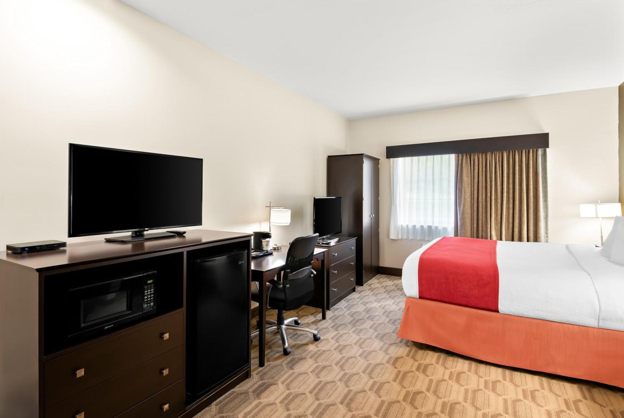 Best Western Palmyra Inn & Suites Εξωτερικό φωτογραφία